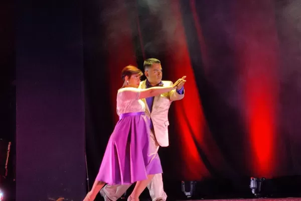 Tango: la pasión de sacarle viruta al piso