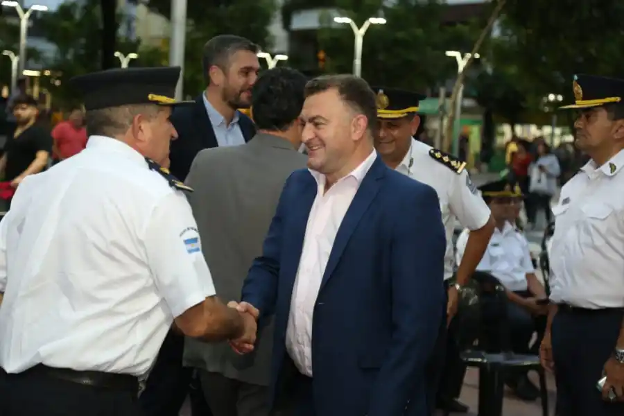 Dimes y diretes: Un dirigente bancario encabezará la lista de Activar en la Capital