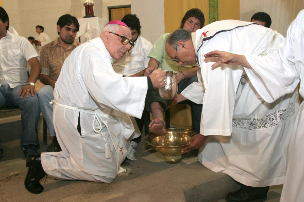 2007. El cardenal Luis Villalba durante la fiesta del Jueves Santo.