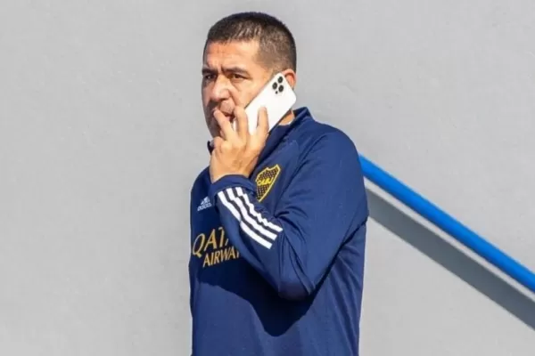 Boca: pasan los días y el DT no aparece