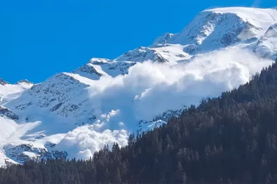 Avalancha en los Alpes franceses: encuentran el cadáver de un sexto esquiador