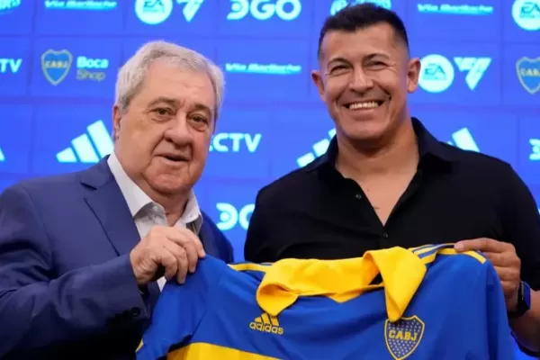 Boca: Almirón sabe que no puede fallar