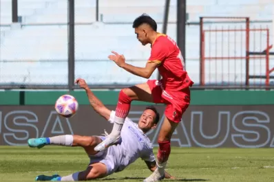 Godoy Cruz le dio otro empujón a Arsenal