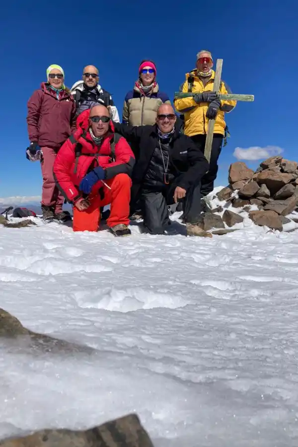 Tucumanos llegaron a lo más alto del Nevado de Acay, una de las montañas sagradas de Salta