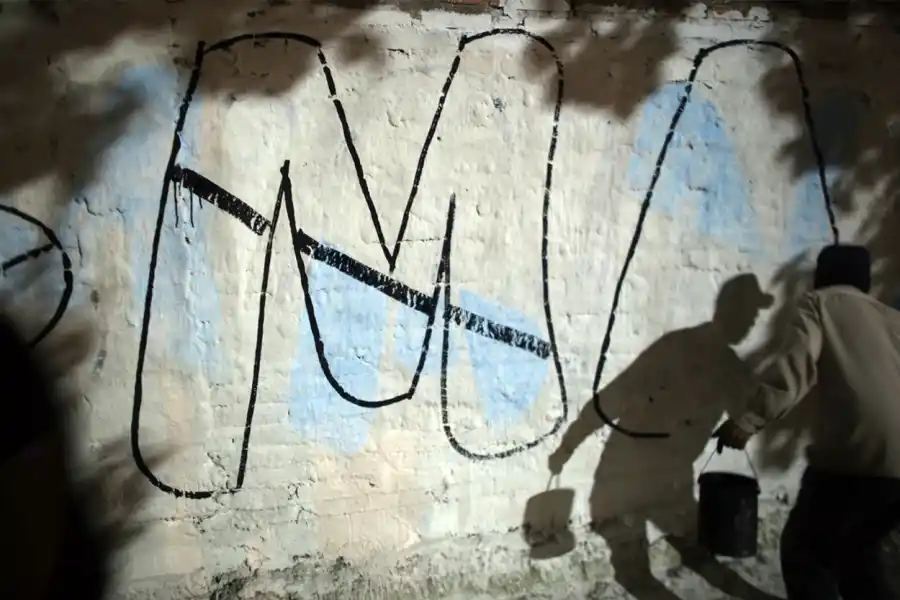 Pintadas y elecciones: una rutina de largas noches que se niega a morir