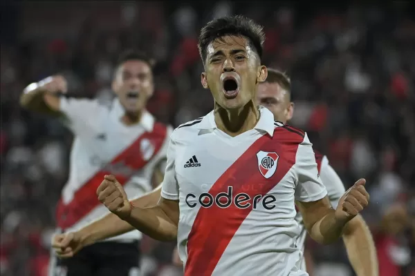 En un final emocionante, River venció a Newell´s y revalidó su liderazgo en la Liga Profesional