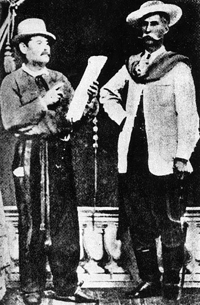 CAUDILLO DE TEMER. Felipe Varela (a la derecha) se rebeló contra las autoridades nacionales en 1867.