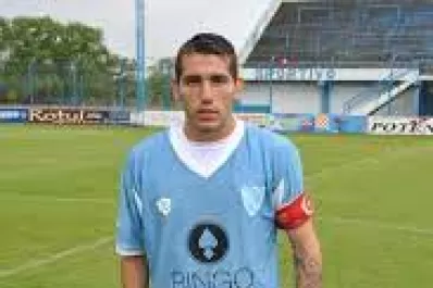 Fútbol: el “CADU” volvió a ganar y también es líder