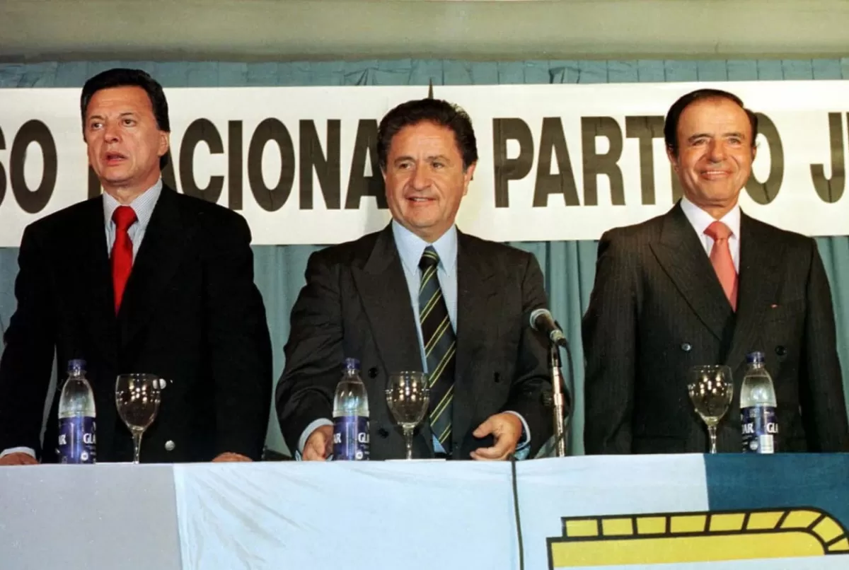 Ramón Ortega, Eduardo Duhalde y Carlos Saúl Menem.