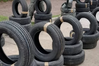 Gendarmería secuestró 375 neumáticos que eran transportados sin aval legal