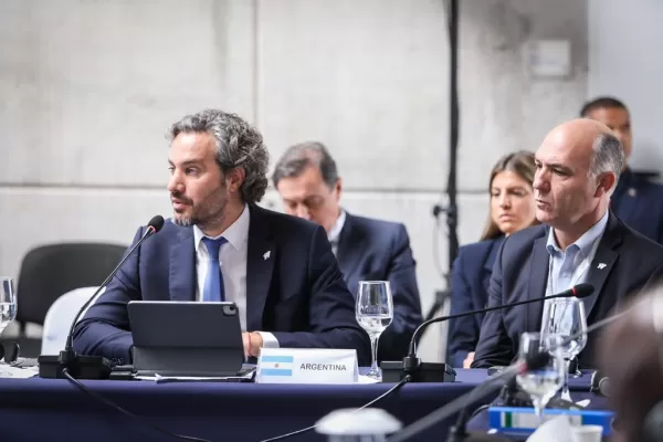 Santiago Cafiero denunció el despliegue de “Fuerzas de Seguridad de Kosovo” en Malvinas