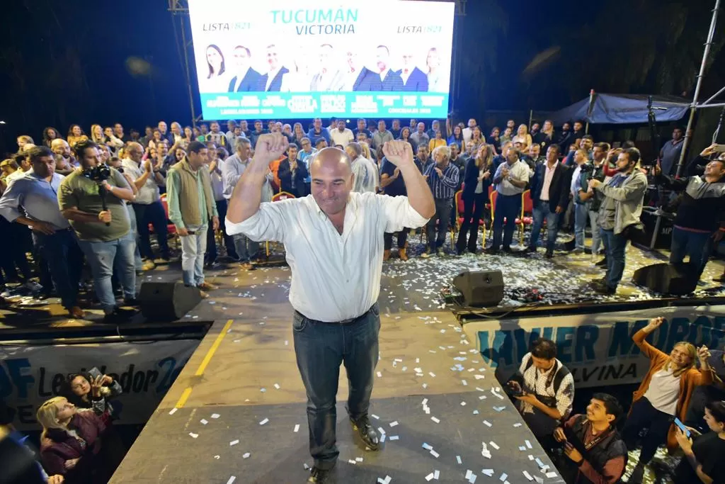 CANDIDATO A VICEGOBERNADOR. El gobernador Juan Manzur, en un acto de campaña del PJ-FdT. Foto de Twitter @JuanManzurOK