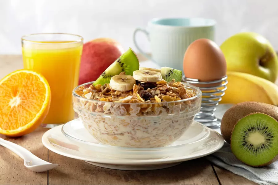 Según los expertos, el desayuno es de suma importancia para tener energía durante el día.