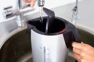 Cómo sacar el sarro de las pavas y las tapas de los termos