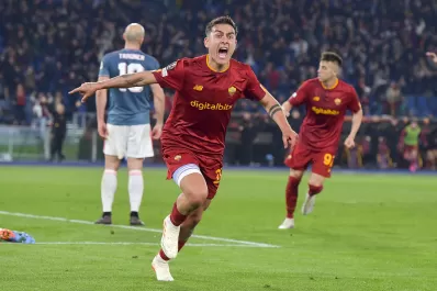 Dybala le dio vida a Roma, que venció con sufrimiento a Feyenoord en la Europa League
