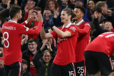 Sevilla-Manchester United, Racing-Aucas y Argentina-Ecuador, los tres partidos destacados de la agenda