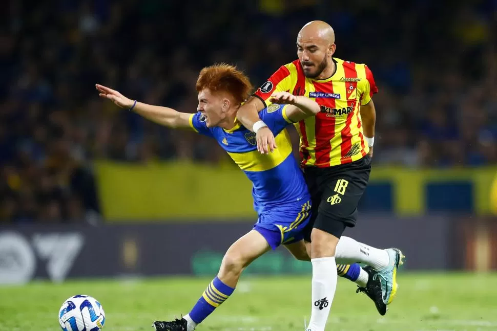 FIGURA. A los 18 años y debutando en la Copa, Barco fue la bandera de Boca. 