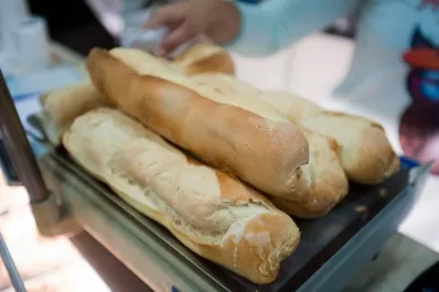 El Gobierno autorizó el aumento de la harina y se espera una suba del pan