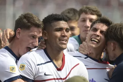 San Lorenzo le ganó de manera agónica a Platense y no se baja de la pelea