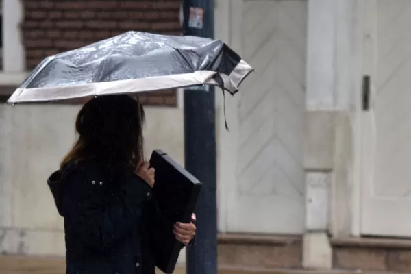 Las lluvias continuarán todo el domingo sobre Tucumán