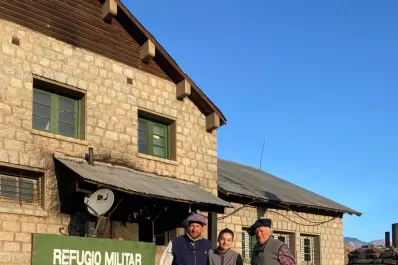 Padre, hijo y nieta: un inolvidable cruce de los Andes