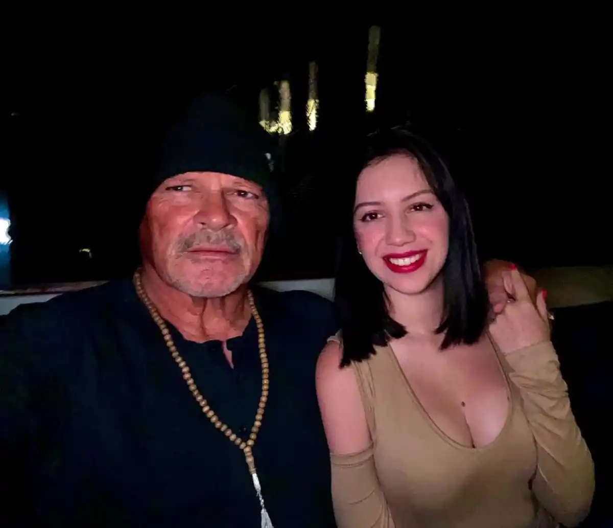 Alfa junto a Delfina Wagner.