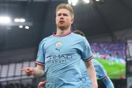 Manchester City goleó a Arsenal y le achicó la diferencia en la Premier League