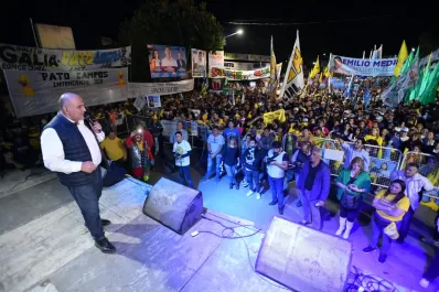 En Alberdi, Manzur respaldó la candidato de Luis Pato Campos a la intendencia