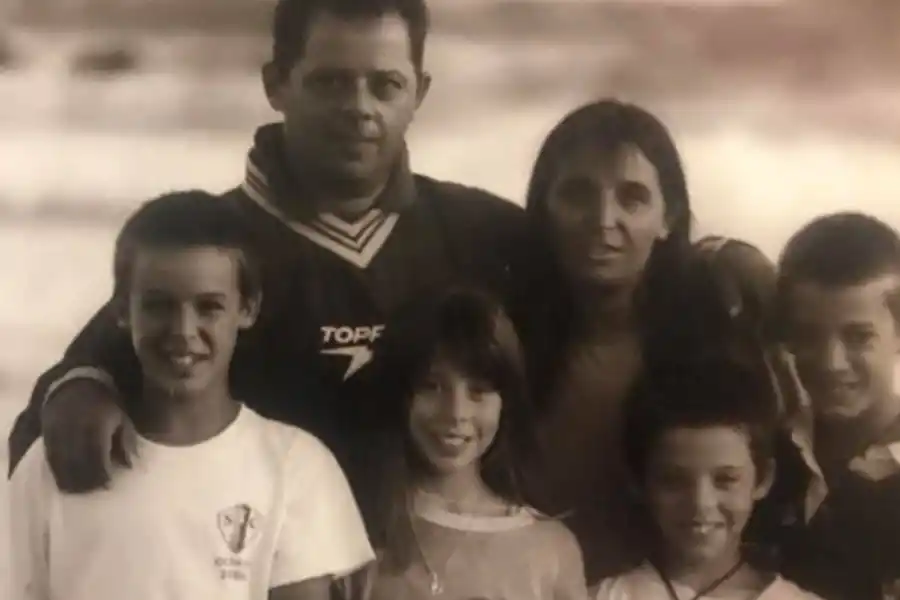 Santi Maratea es el menor de cuatro hermanos