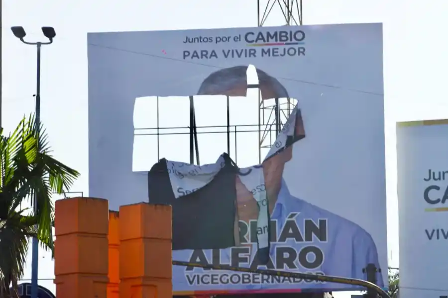 Juntos por el Cambio denunció que fueron vandalizadas gigantografías de la fórmula Sánchez-Alfaro