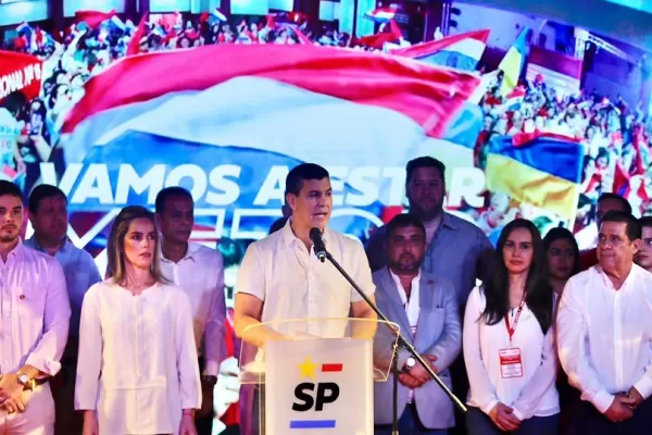 Elecciones en Paraguay: el oficialista Santiago Peña ganó y será el próximo presidente
