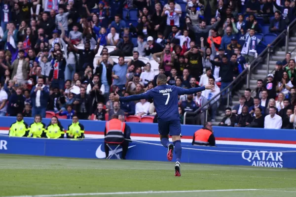 Paris Saint-Germain perdió con Lorient y los jugadores se fueron abucheados