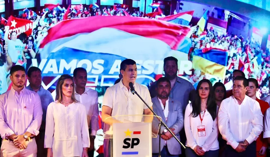 Elecciones en Paraguay: el oficialista Santiago Peña ganó y será el próximo presidente
