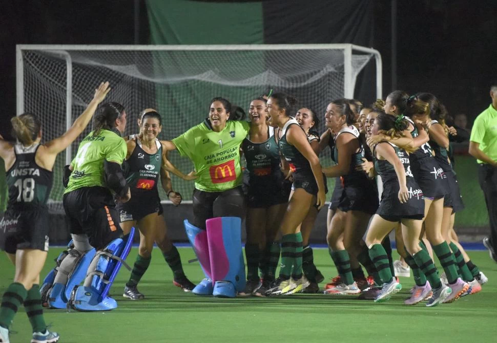 ALEGRÍA PURA. En un partido lleno de emociones, Tucumán Rugby logró la victoria por segunda vez desde los penales. El último antecedente fue por el Octogonal.