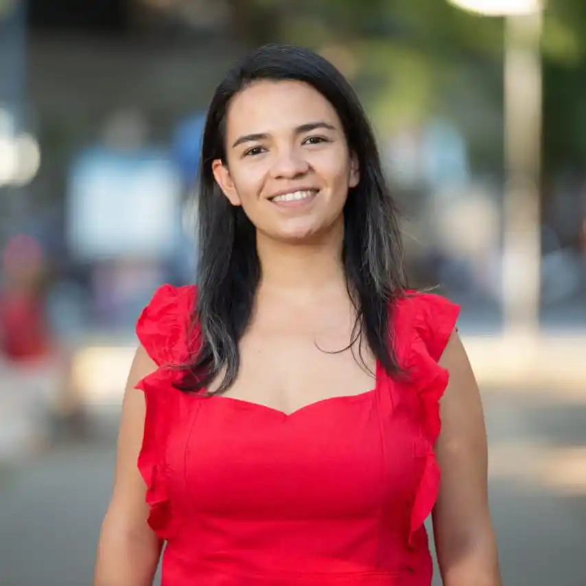 ALEJANDRA ARREGUEZ. Frente Izquierda Unida