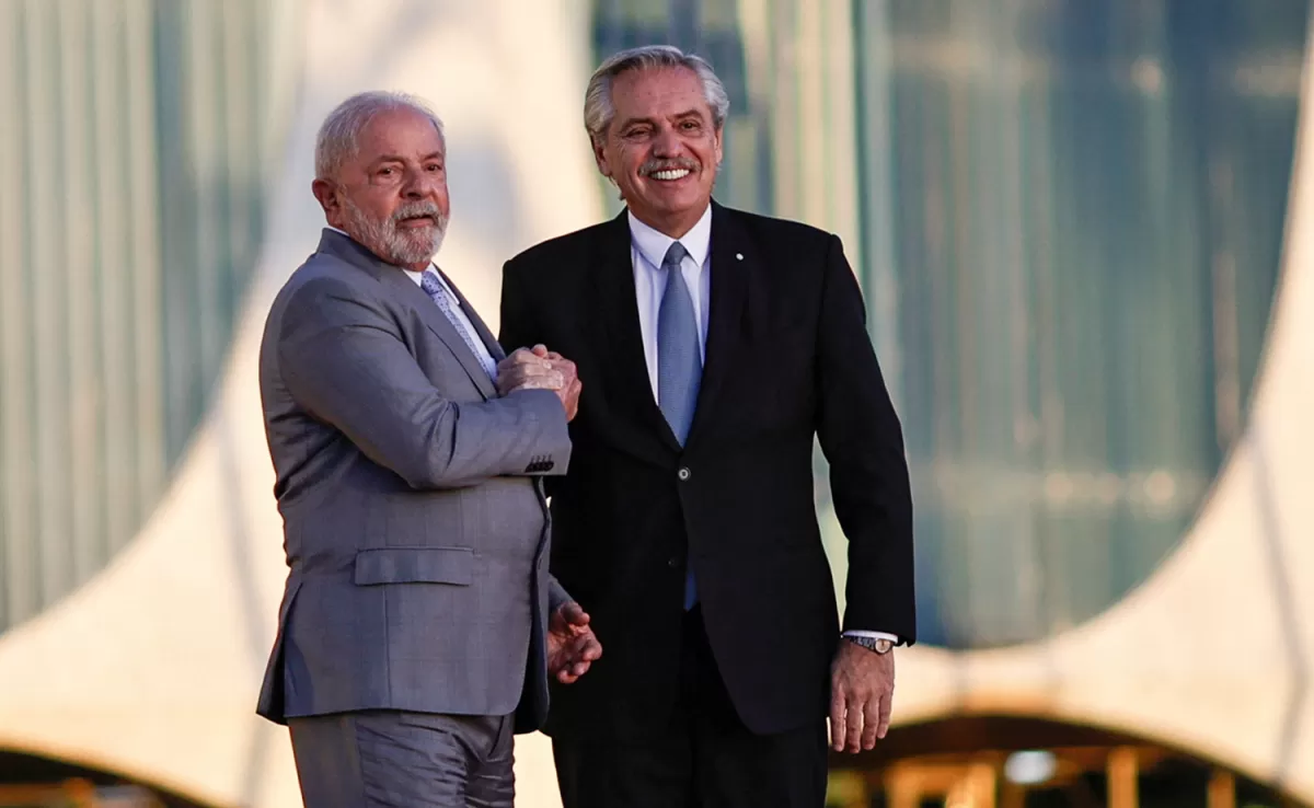 SONRISAS. El presidente, Alberto Fernández, y su homólogo de Brasil, “Lula”, se reunieron por más de cuatro horas en la capital del país vecino. reuteres