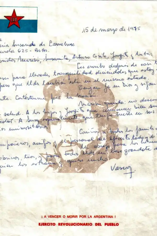 ARCHIVOS. Dos de las cartas escritas por el militar durante su secuestro. La fecha de estos documentos corresponden al 15 de marzo y 22 de octubre de 1975.