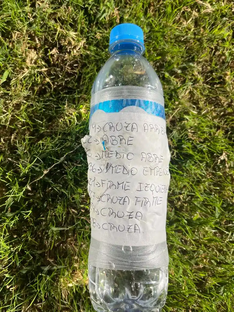 El machete en la botella del arquero tucumano que fue héroe de Villa Mitre ante Arsenal