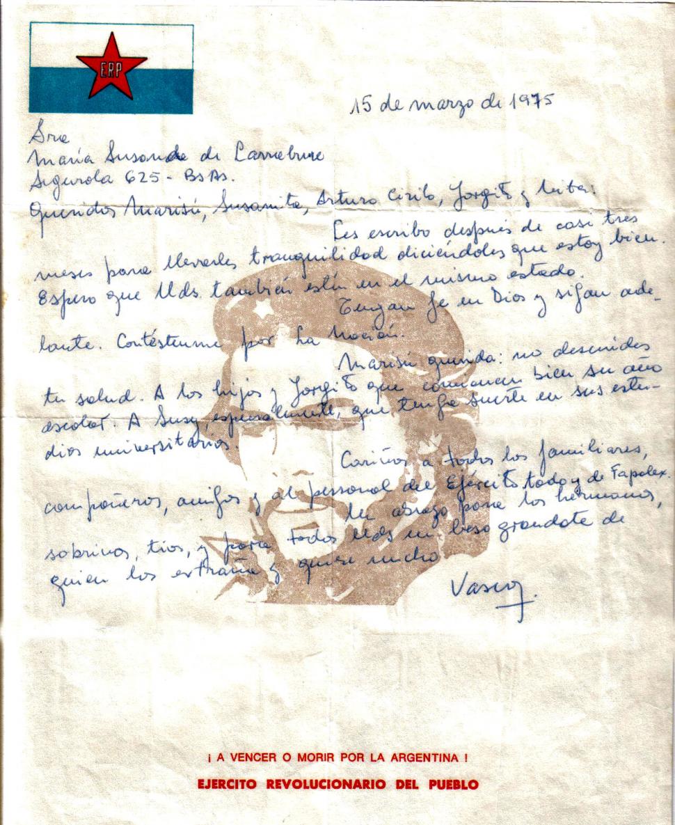 ARCHIVOS. Dos de las cartas escritas por el militar durante su secuestro. La fecha de estos documentos corresponden al 15 de marzo y 22 de octubre de 1975.