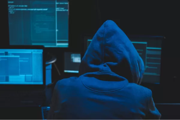 Ciberdelito en celulares: cómo es la nueva modalidad de hackeo a través de Bluetooth