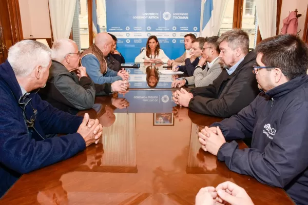 Revisión del acuerdo salarial: qué pidieron los gremios estatales en la reunión con el Gobierno