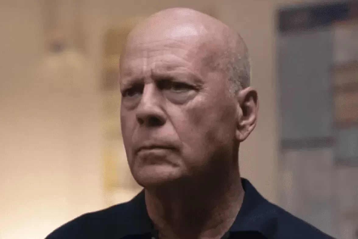 Bruce Willis en la película  En el lugar equivocado 