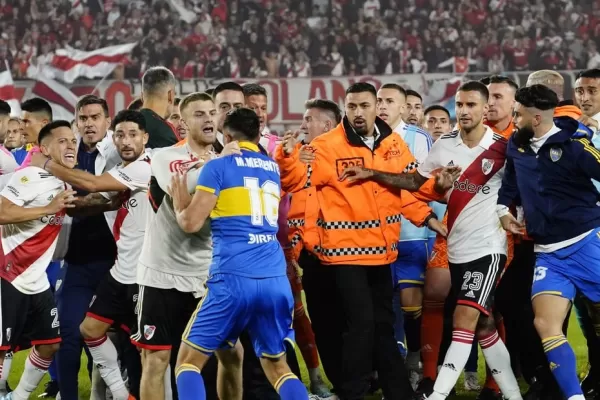 ¿No lo viste? Así se inició la batalla campal entre River y Boca