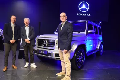 “Ahora hablamos de cómo se relaciona la persona con el auto, dentro del auto”