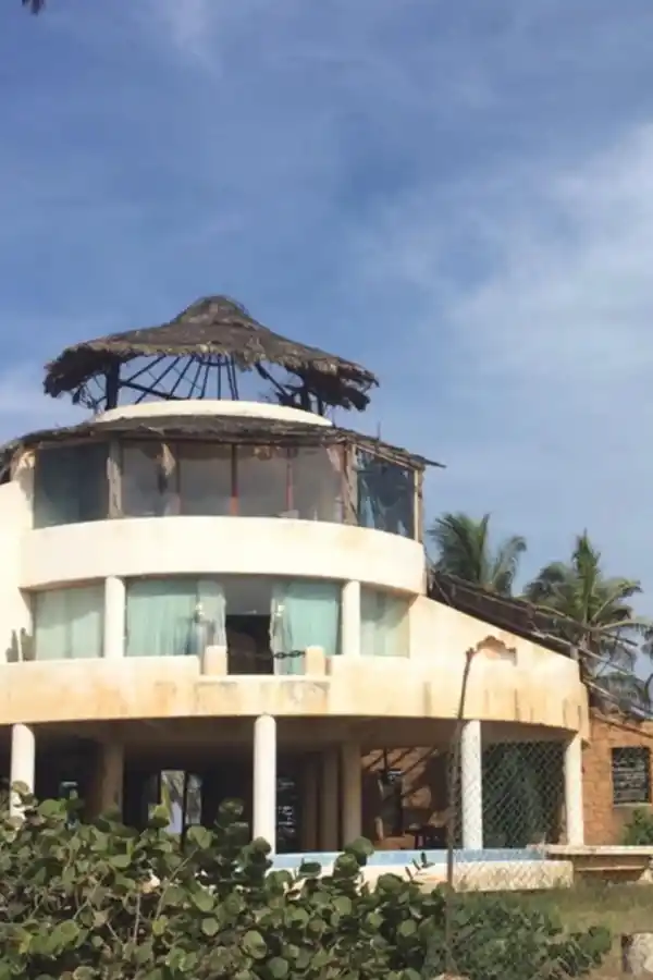 Abandonada y deteriorada: así luce mansión de fiestas de Luis Miguel en Acapulco