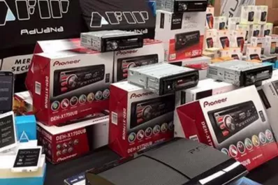 La Aduana subastará bebidas alcohólicas, artículos tecnológicos y celulares: cómo participar