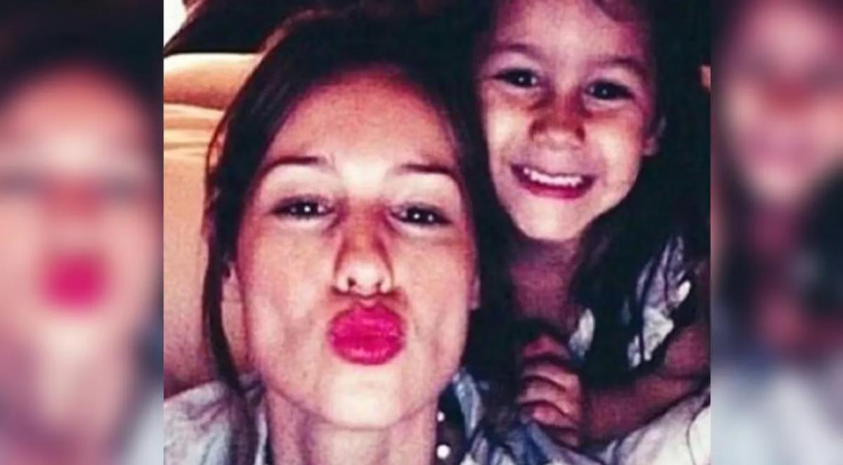 Pampita junto a su hija Blanca, fallecida en 2012