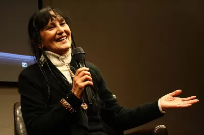 Presentan una biografía de Elba Castría