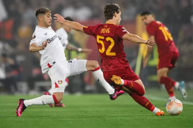 Con el tucumano Palacios, Leverkusen cayó ante Roma en la semifinal de la Europa League