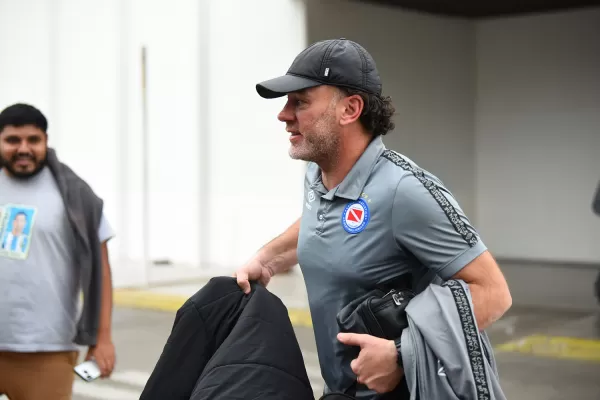 El rival de Atlético Tucumán: Argentinos llegó en silencio, pero con todas sus figuras